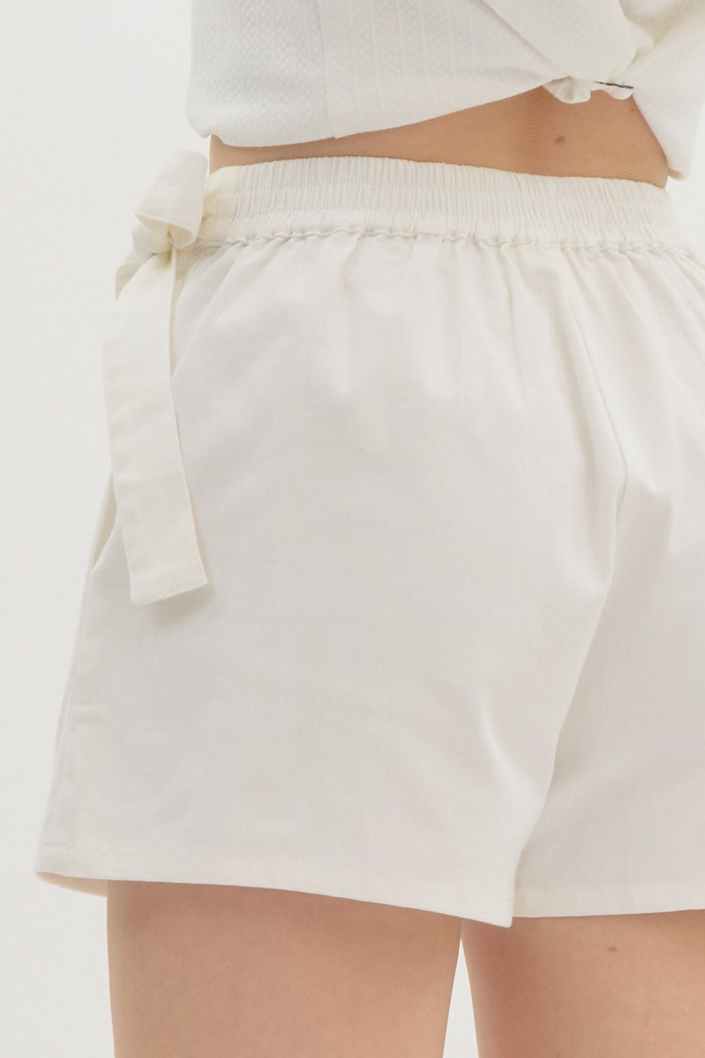 WHITE BRAIDED TIE SKORT