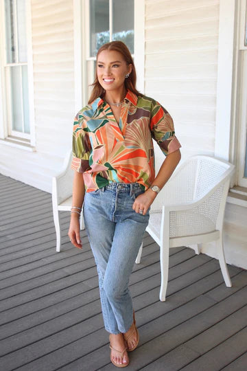 FLORAL VNECK COLLAR TOP