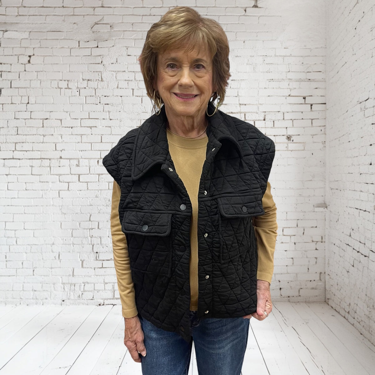 BLACK QUILTED BUTTON VEST/TOP