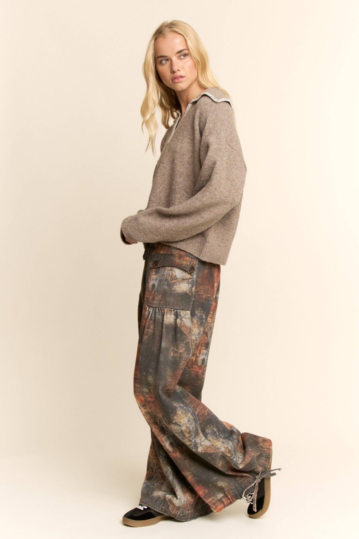 GRANNY V NECK TURTLENECK SWEATER TOP