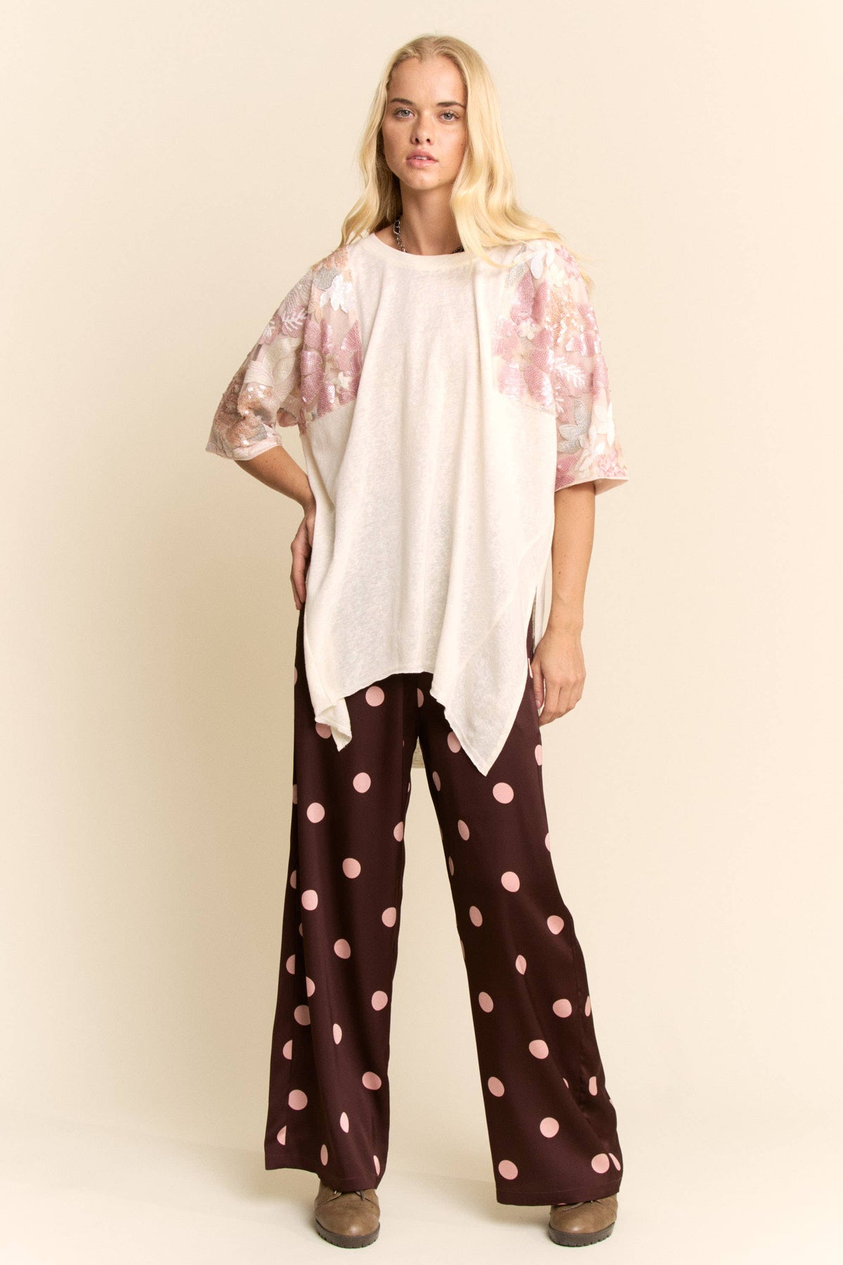 BLUSH BLOOM SEQUI SLV TUNIC TOP