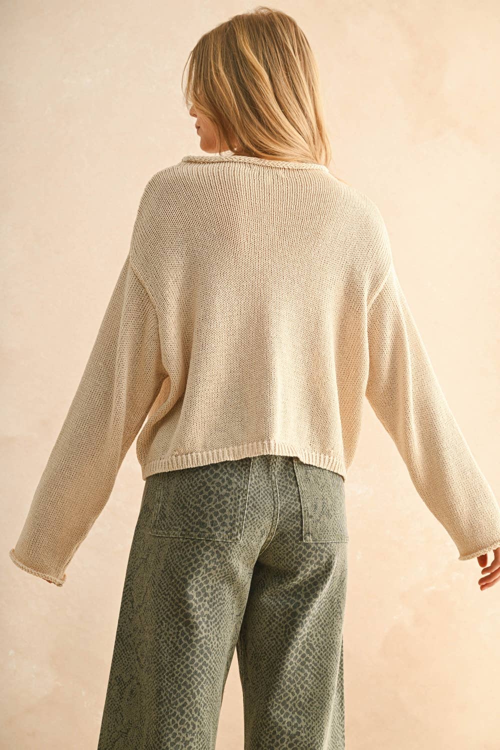 OATMEAL LIGHT WEIGHT BUTTON FRONT CARDIGAN