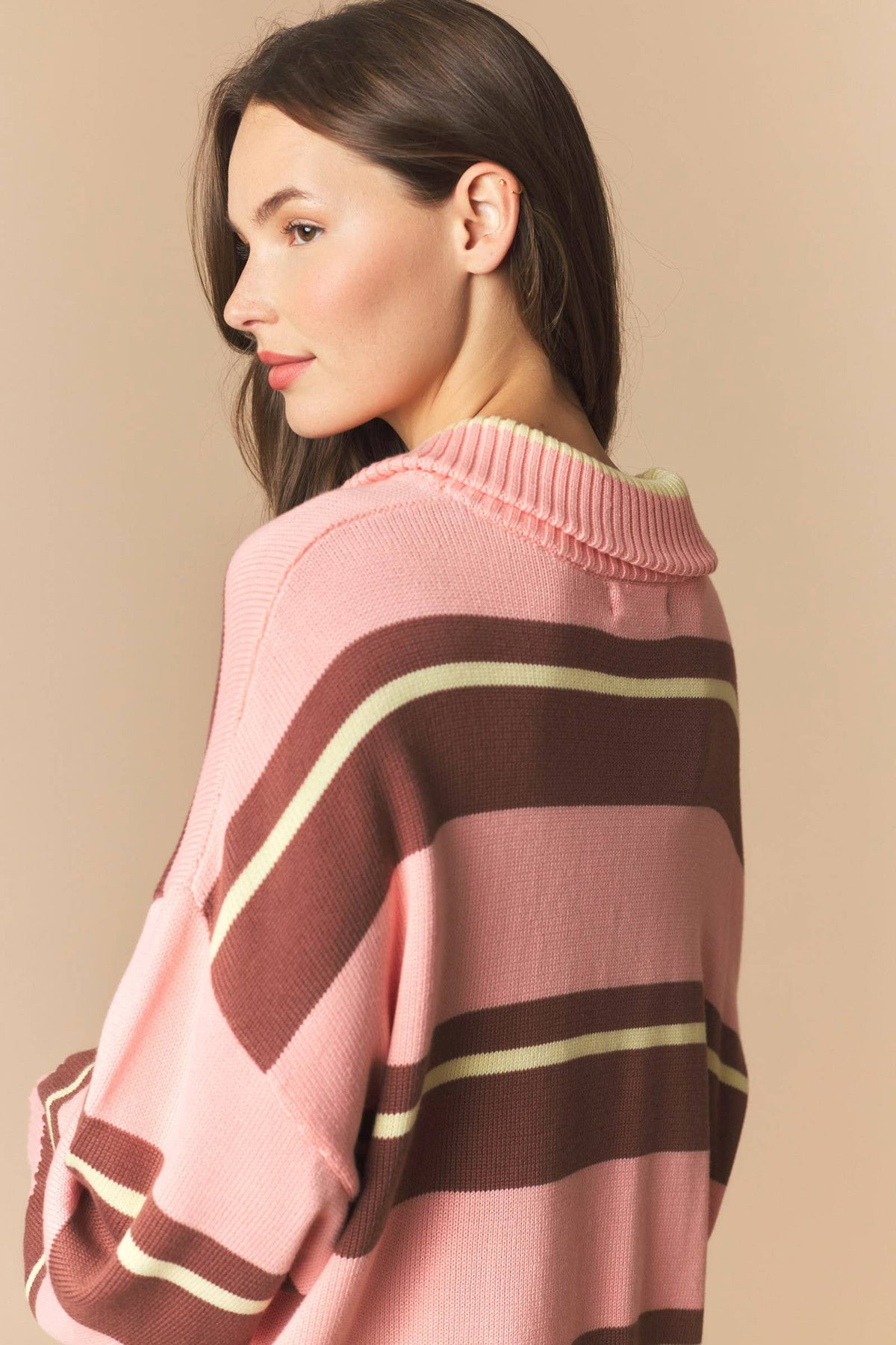 PINK STRIPE COLAR KINT SWEATER