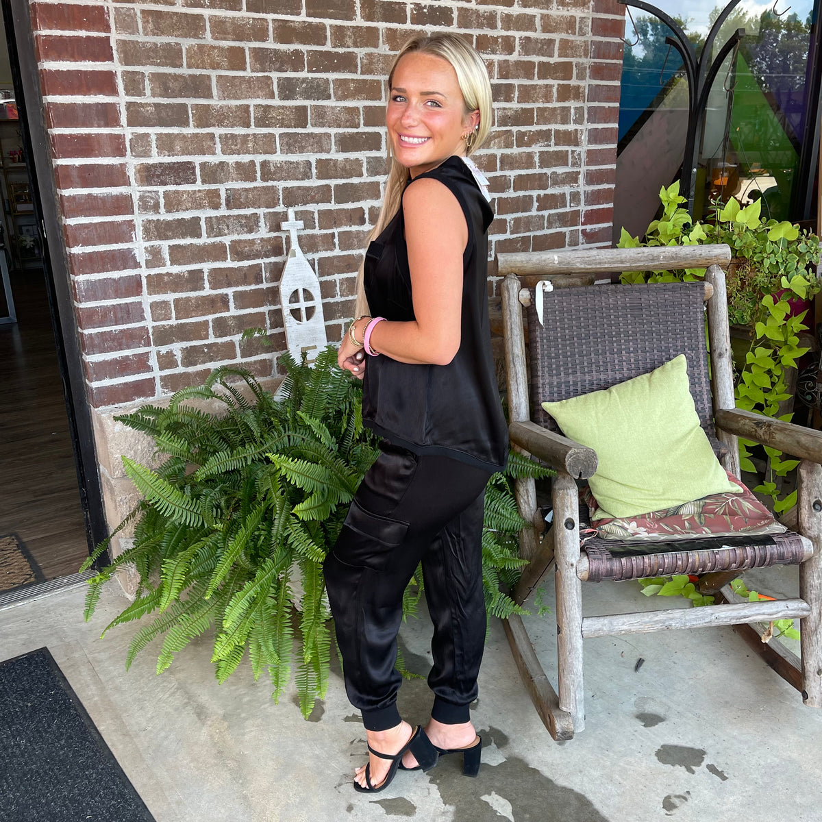 BLACK SATIN RIBBED TRIM TOP