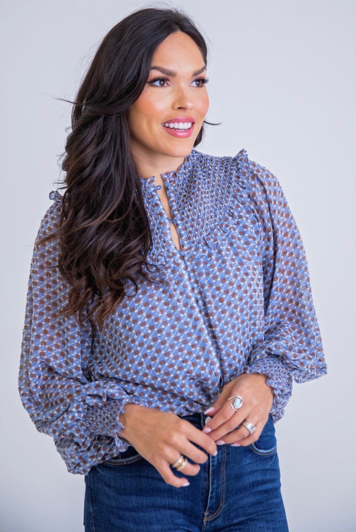 GEOMETRIC SMOCKED BUTTON TOP