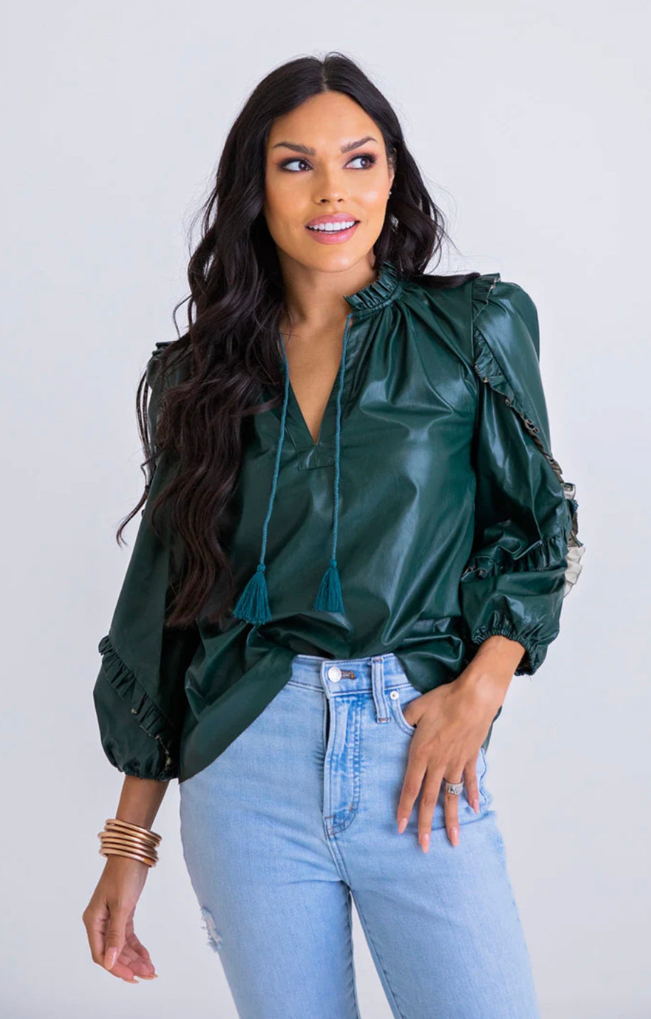 GREEN PLEATHER RUFFLE SLV TOP