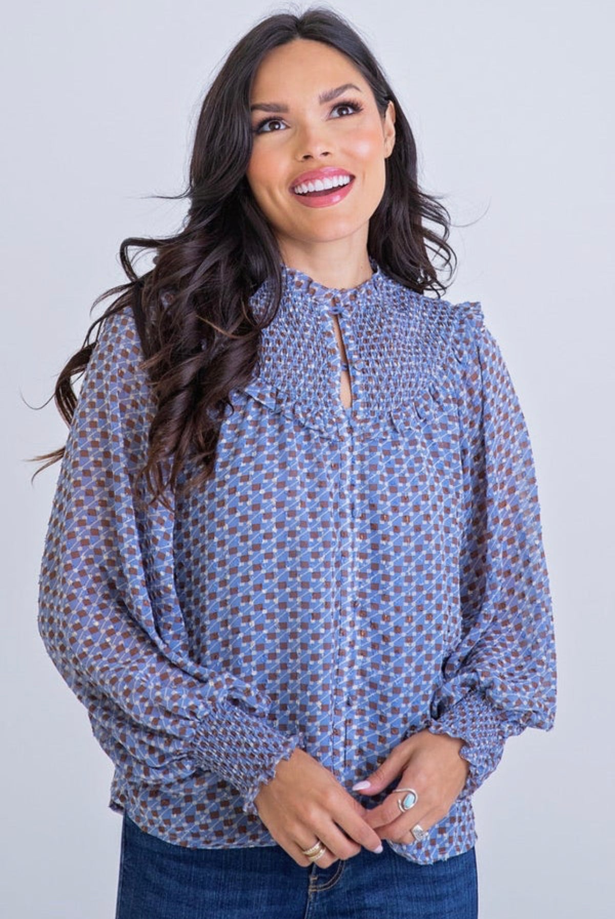 GEOMETRIC SMOCKED BUTTON TOP