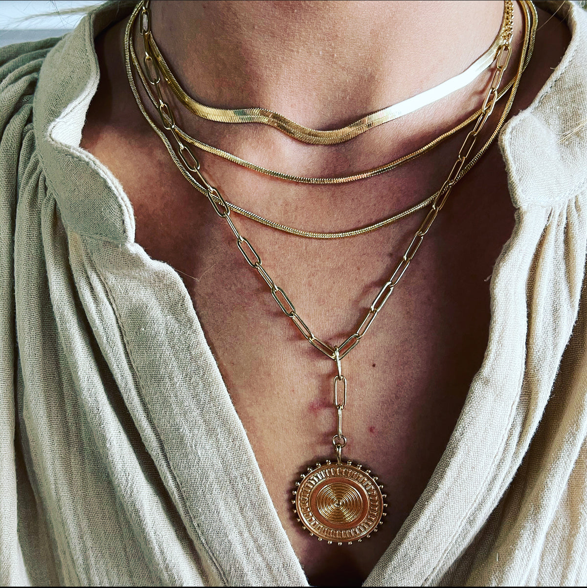 MACY GOLD NECKLACE