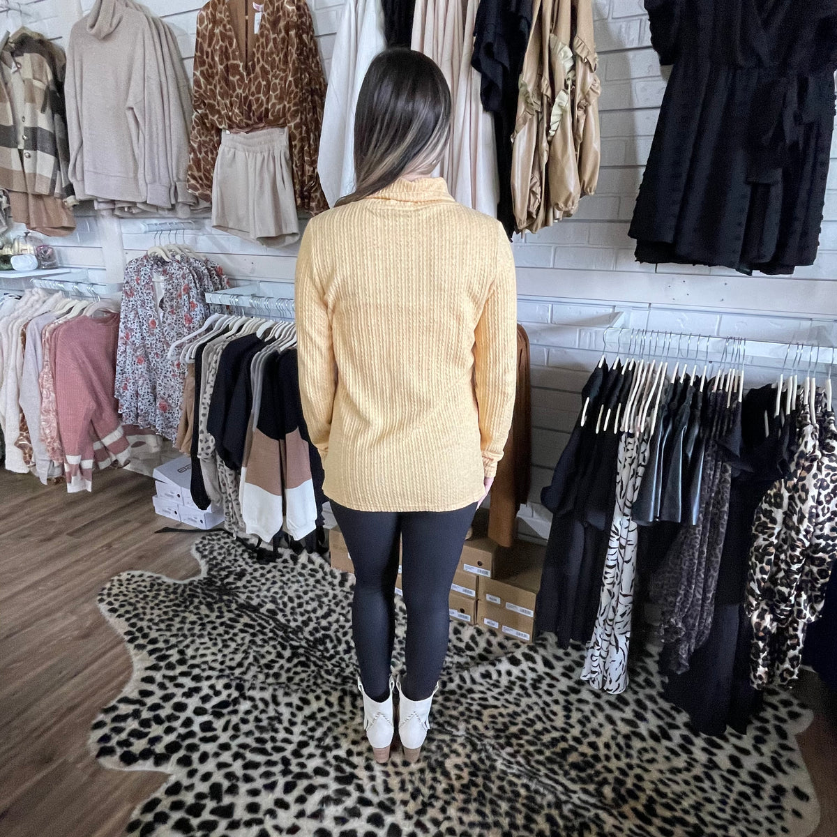 GINGER COWL NK TOP