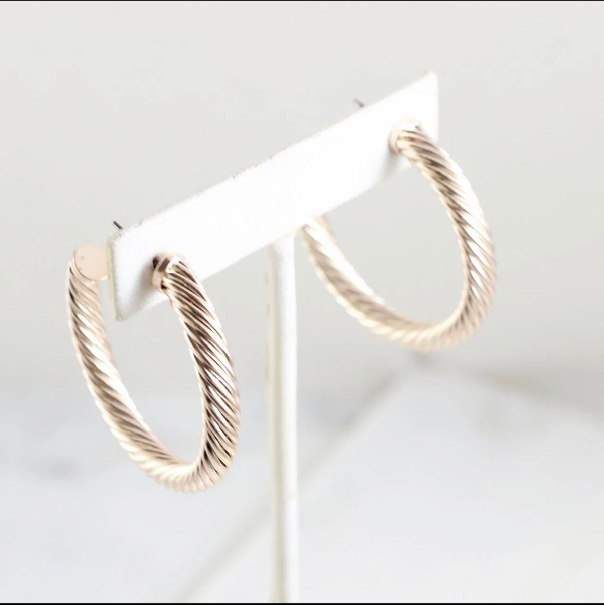 DUFFER CABLE HOOP EARRING