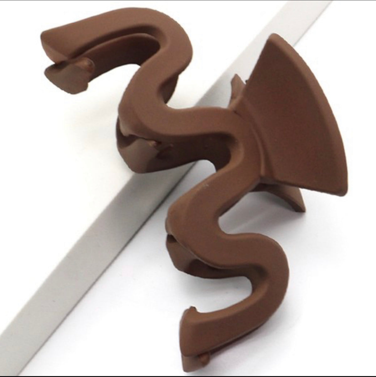 WAVY MATTE CLAW CLIPS