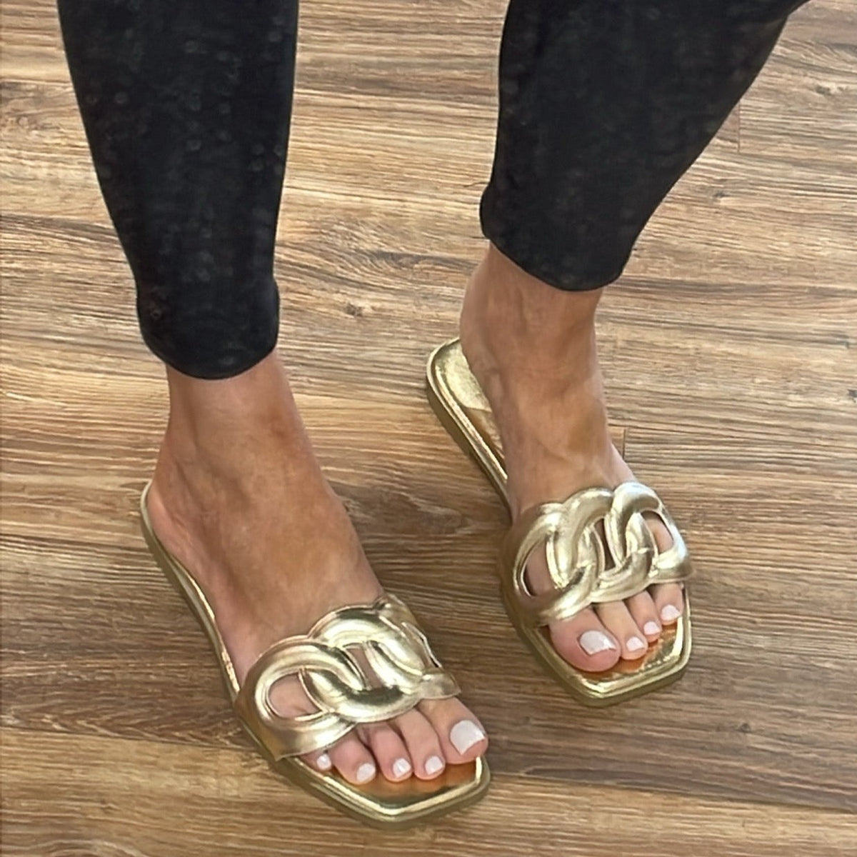 GOLD BANDED RING FLAT SANDAL